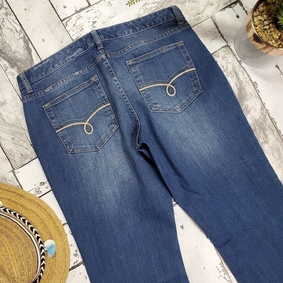 American Rag Blue Wash Flared Jeans 11 - Picture 5 of 13